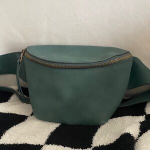Universal Thread Green Suede Finished Belt Bag